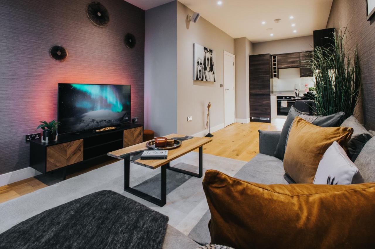 Circa17- Entire Apt, Free Parking, Gym, City Central & Free Netflix Bracknell Exteriör bild