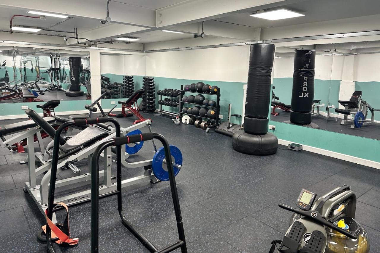 Circa17- Entire Apt, Free Parking, Gym, City Central & Free Netflix Bracknell Exteriör bild