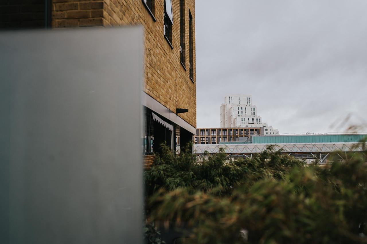 Circa17- Entire Apt, Free Parking, Gym, City Central & Free Netflix Bracknell Exteriör bild