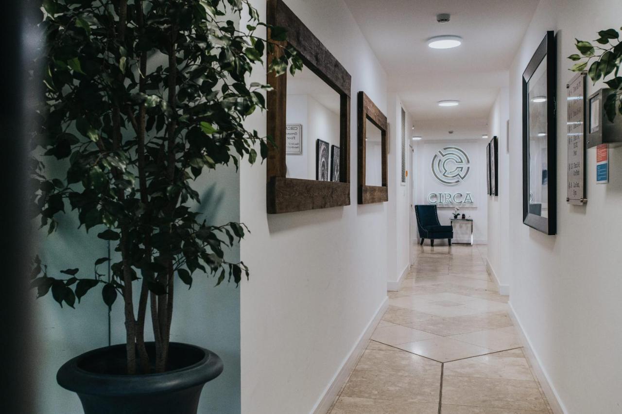 Circa17- Entire Apt, Free Parking, Gym, City Central & Free Netflix Bracknell Exteriör bild